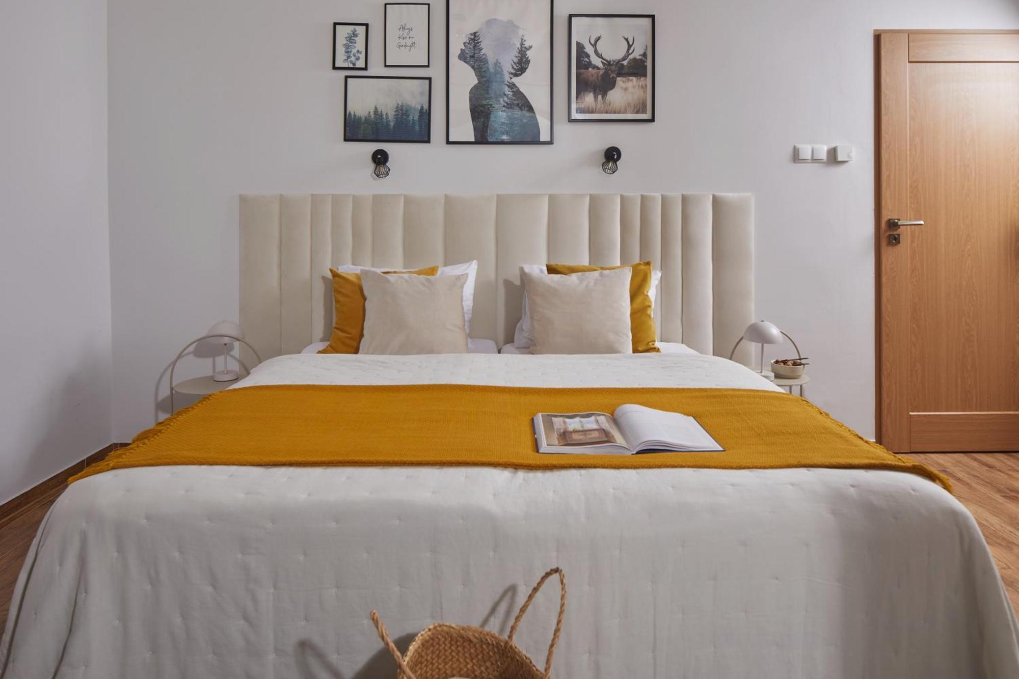 Oh Deer! Apartment Jelenia Gora Bagian luar foto